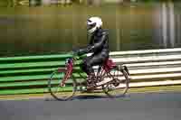 Vintage-motorcycle-club;eventdigitalimages;mallory-park;mallory-park-trackday-photographs;no-limits-trackdays;peter-wileman-photography;trackday-digital-images;trackday-photos;vmcc-festival-1000-bikes-photographs